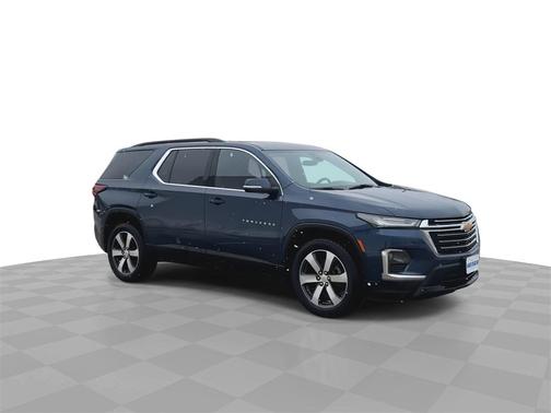 2022 Chevrolet Traverse LT Leather