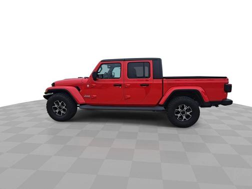 Firecracker Red Clearcoat 2020 Jeep Gladiator Overland