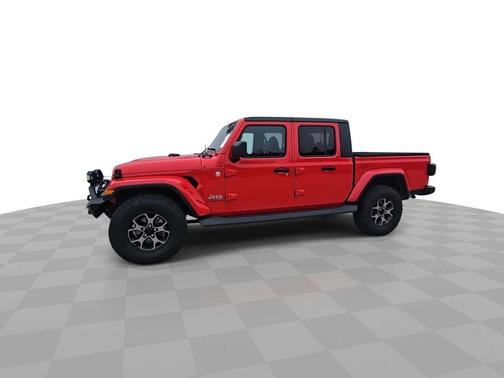 Firecracker Red Clearcoat 2020 Jeep Gladiator Overland