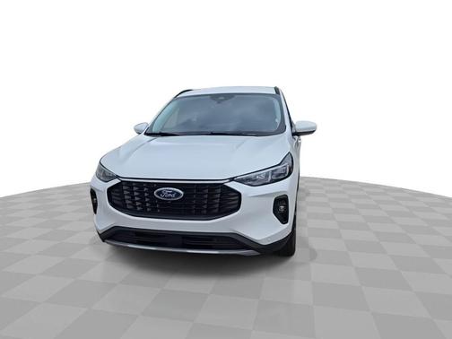 STAR WHITE METALLIC TRI-COAT 2024 Ford Escape Platinum