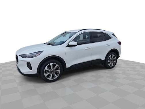 STAR WHITE METALLIC TRI-COAT 2024 Ford Escape Platinum