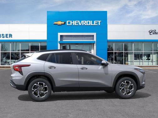 Sterling Gray Metallic 2026 Chevrolet Trax LT