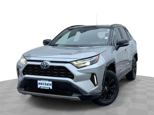 2022 Toyota RAV4 Hybrid SE