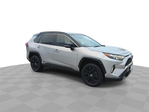 2022 Toyota RAV4 Hybrid SE