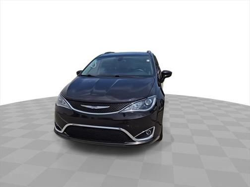 2018 Chrysler Pacifica Touring-L