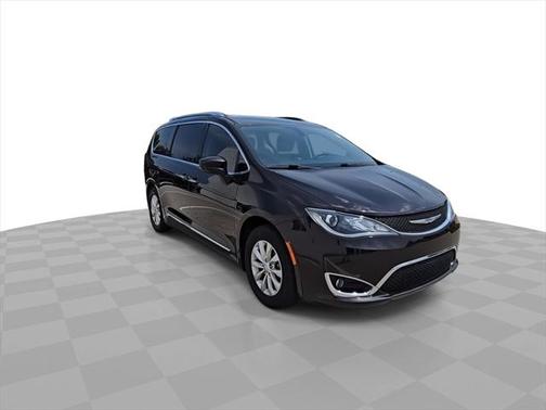 2018 Chrysler Pacifica Touring-L