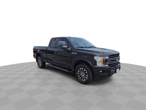 MAGMA RED 2018 Ford F-150 XLT