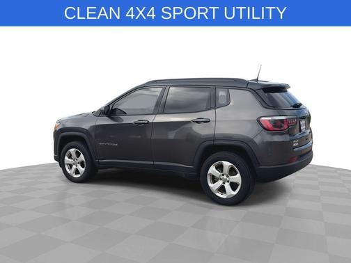 Granite Crystal Metallic Clearcoat 2018 Jeep Compass Latitude