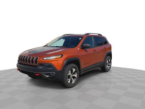 Mango Tango Pearlcoat 2016 Jeep Cherokee Trailhawk