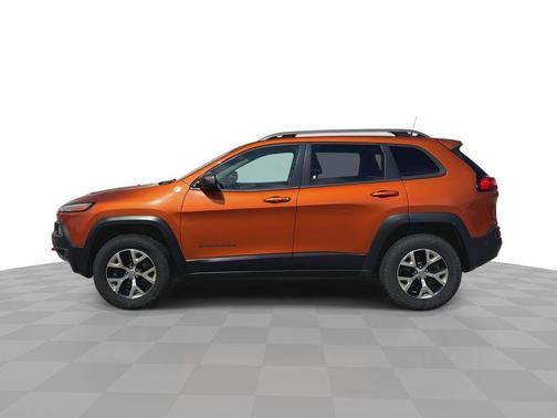 Mango Tango Pearlcoat 2016 Jeep Cherokee Trailhawk