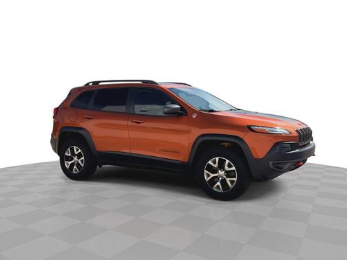 Mango Tango Pearlcoat 2016 Jeep Cherokee Trailhawk