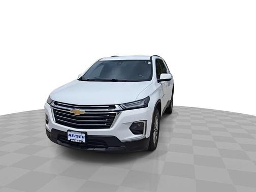 Summit White 2022 Chevrolet Traverse LT Cloth