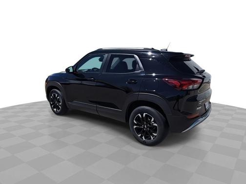 Mosaic Black Metallic 2023 Chevrolet Trailblazer LT