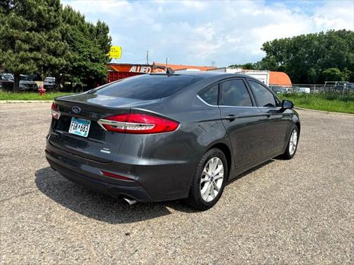 2020 Ford Fusion SE