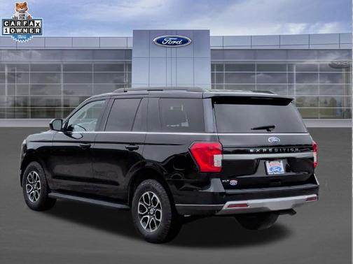 AGATE BLACK METALLIC 2024 Ford Expedition XLT
