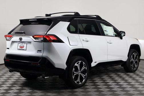 2025 Toyota RAV4 Hybrid SE