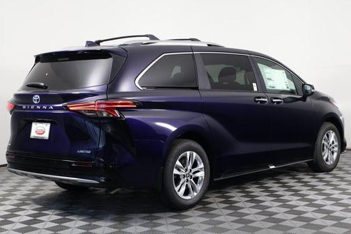2025 Toyota Sienna Limited