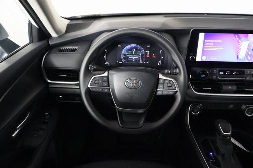 2026 Toyota Highlander LE