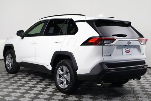 2025 Toyota RAV4 Hybrid LE