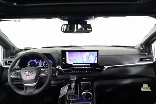 2025 Toyota Sienna XSE 7 Passenger