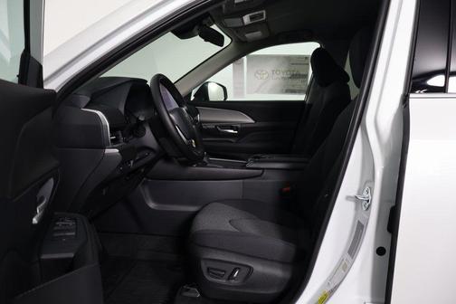 2026 Toyota Highlander LE