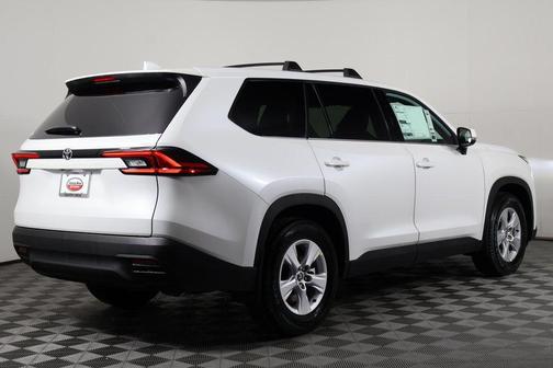 2026 Toyota Highlander LE