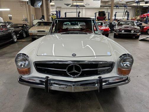 1969 Mercedes-Benz 280SL 
