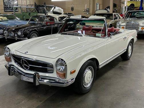 1969 Mercedes-Benz 280SL 
