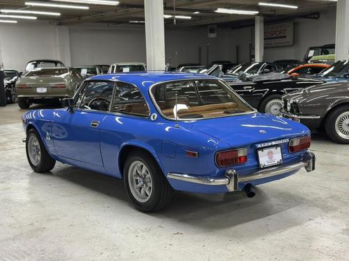 1974 Alfa Romeo GTV 
