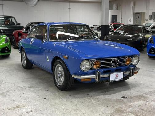 1974 Alfa Romeo GTV 