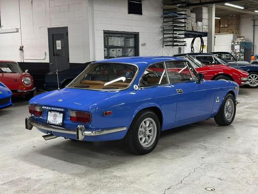 1974 Alfa Romeo GTV 