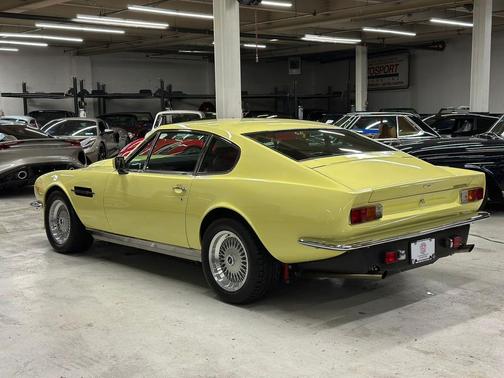 1980 Aston Martin Vantage Base