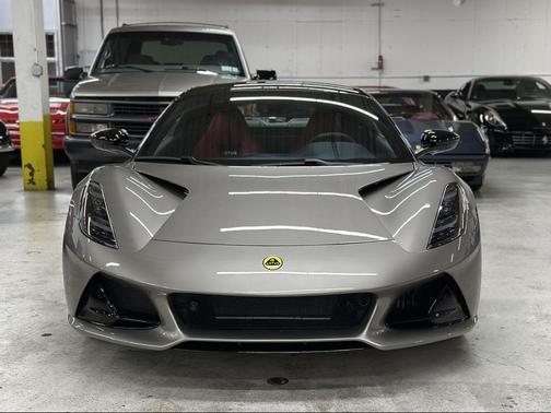 2025 Lotus Emira V6