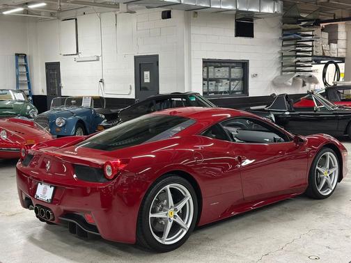 2010 Ferrari 458 Italia Base