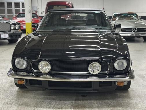 1986 Aston Martin Volante Base