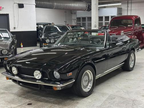 1986 Aston Martin Volante Base