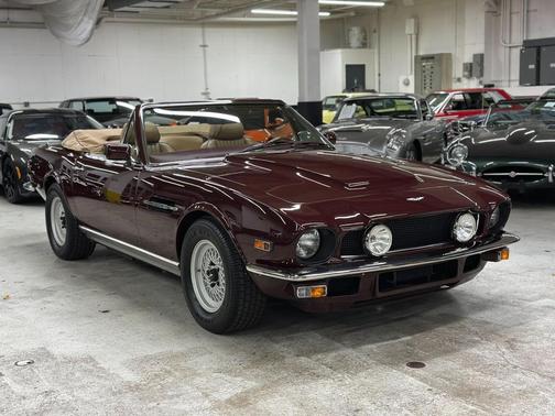 1985 Aston Martin Volante 