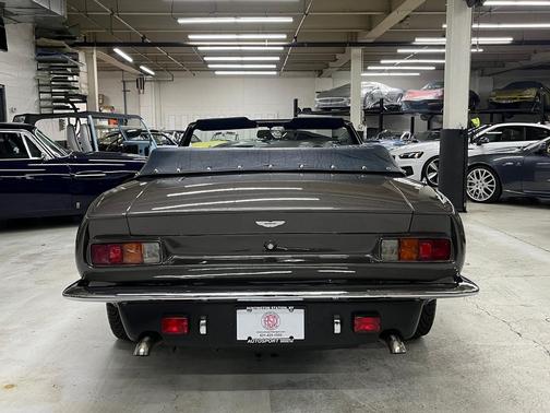 1989 Aston Martin V8 Vantage 