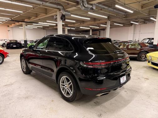 2019 Porsche Macan SUV