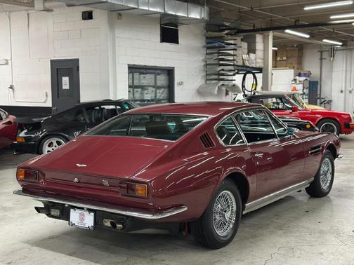1969 Aston Martin DBS 