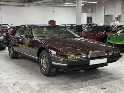1982 Aston Martin Lagonda 