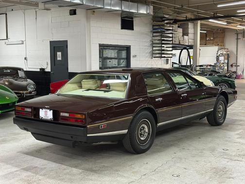 1982 Aston Martin Lagonda 