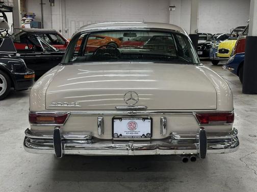 1967 Mercedes-Benz 300SE 
