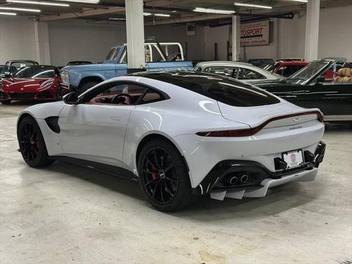 2019 Aston Martin Vantage