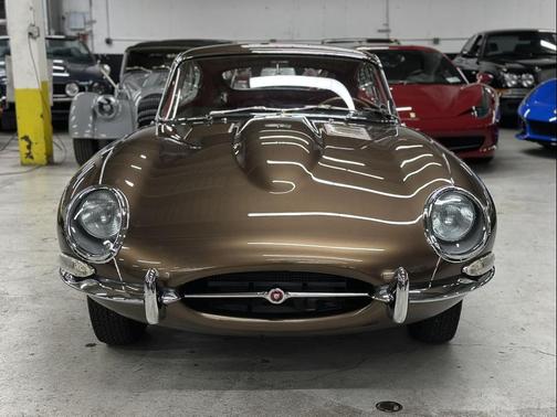 1962 Jaguar E-Type 