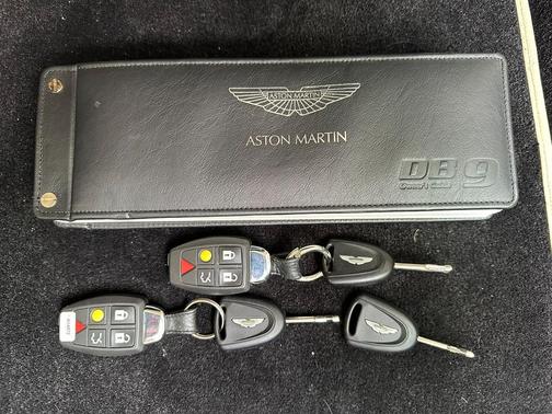 2007 Aston Martin DB9 Base