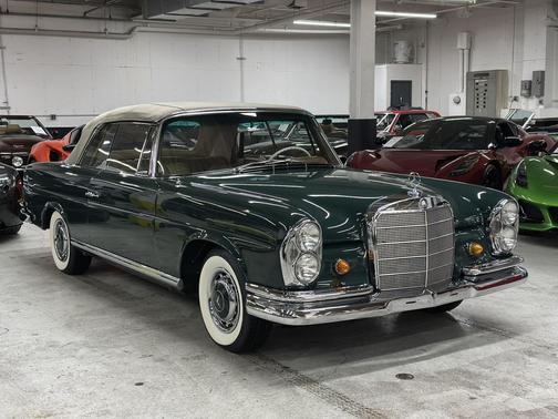 Green 1965 Mercedes-Benz 220SE