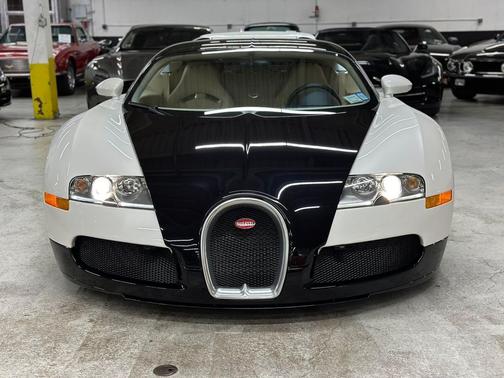 2008 Bugatti Veyron Coupe