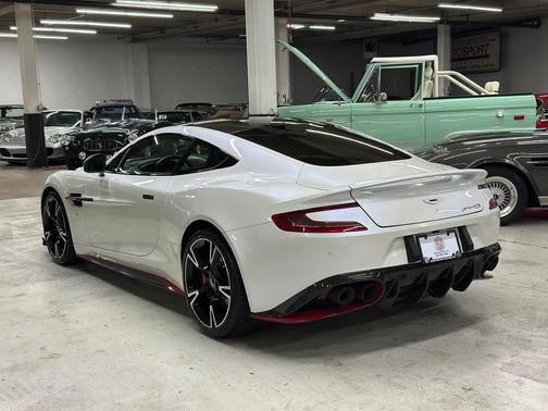 White 2018 Aston Martin Vanquish S