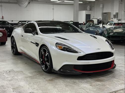 White 2018 Aston Martin Vanquish S
